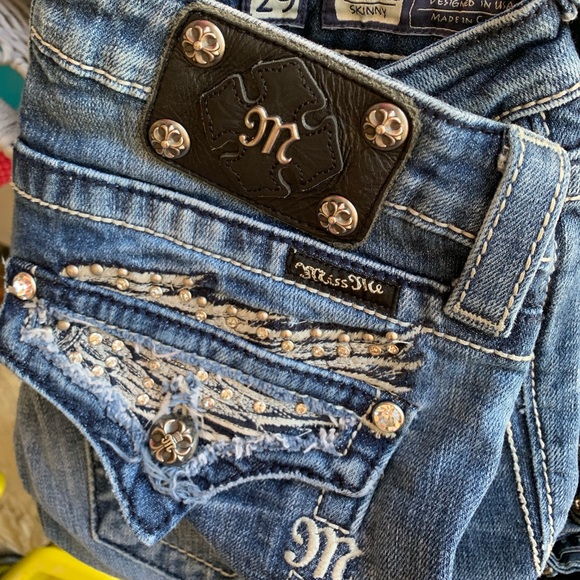 Miss Me Jeans - Picture 2 of 2